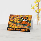 Panda im Teufel-Kostüm am Spuk Mais-Labyrinth Karte (Gelbe Blume)