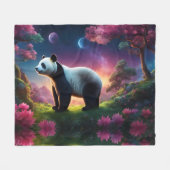 Panda in einem Fantasiegarten Fleecedecke (Vorderseite (Horizontal))