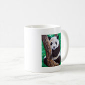 Panda in einer Baummalerei Kaffeetasse (VorderseiteRechts)