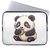 Panda isst einen Keks Laptopschutzhülle (Vorderseite)