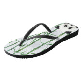 Panda mit Bamboo - Name hinzufügen - Personalisier Badesandalen (Schrägansicht)
