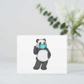 Panda mit Gesichtsmaske Postkarte (Stehend Vorderseite)