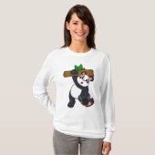 Panda mit Holz bei Krafttraining T-Shirt (Vorne ganz)