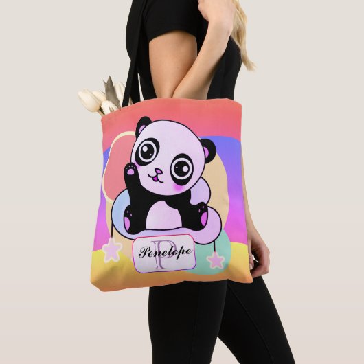 Panda mit Regenbogenpasten auf kleiner Wolke Tasche (Von Nahem)