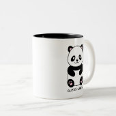 Panda-Monium in einem Cup! 🐼 ☕ 😂 Zweifarbige Tasse (VorderseiteRechts)