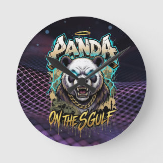 Panda on the Gulf - Edgy Urban Streetwear Graphic Runde Wanduhr