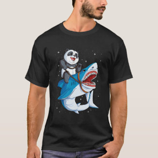 Panda-Reitender-Hai-Weltraum-Galaxie-Jawsome T-Shirt