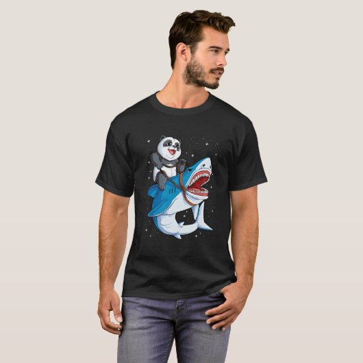Panda Riding Shark Space Galaxy Jawsome T-Shirt (Vorne ganz)