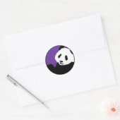 Panda. Runder Aufkleber (Umschlag)