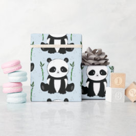 Panda sitzt mit Bamboo Muster Blau Geschenkpapier