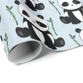Panda sitzt mit Bamboo Muster Blau Geschenkpapier (Rolleneckpunkt)