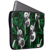 Panda-Sträucher auf dunkelgrüner Ebene Laptopschutzhülle (Vorne Rechts)