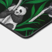 Panda-Sträucher auf dunkelgrüner Ebene Schreibtischunterlage (Ecke)