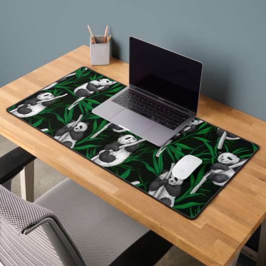 Panda-Sträucher auf dunkelgrüner Ebene Schreibtischunterlage (Büro 2)