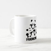 Pandamonium TShirt Funny Panda Bear Pun T-Shirt Kaffeetasse (Vorderseite Links)
