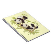 Pandas, der in einem Baum spielt Notizblock (Rechte Seite)