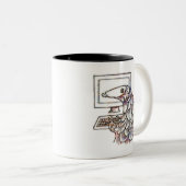 Pangolin auf einem Computer Zweifarbige Tasse (VorderseiteRechts)