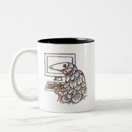 Pangolin auf einem Computer Zweifarbige Tasse (Links)