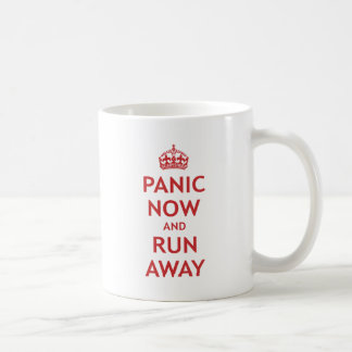 Panik jetzt und Lauf weg Kaffeetasse