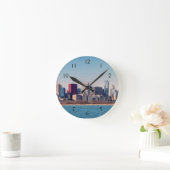 Panorama der Skyline von Chicago Runde Wanduhr (Zuhause)