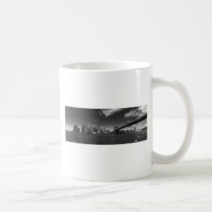 Panorama-Schwarz-weiß Brooklyn Kaffeetasse