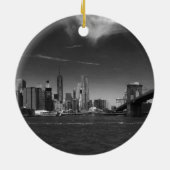 Panorama-Schwarz-weiß Brooklyn Keramik Ornament (Hinten)