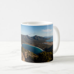 Panorama über die schöne Wineglass Bay Tasmania Kaffeetasse