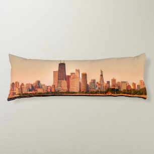 Panorama von Chicago-Skylinen am Sonnenaufgang Seitenschläferkissen