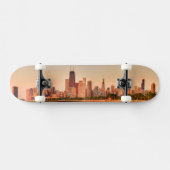 Panorama von Chicago-Skylinen am Sonnenaufgang Skateboard (Horizontal)