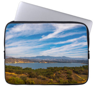 Panorama von Lake Cachuma Santa Ynez Mountain Foto Laptopschutzhülle