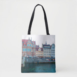 Panorama von typisch bunten dekorativen mittelalte tasche