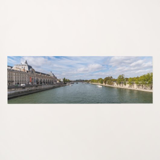 Panoramaaussicht auf das Musee d'Orsay von Pont Ro Yogamatte (Rückseite (Horizontal))