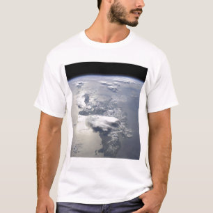 Panoramablick auf die Insel Hispaniola T-Shirt