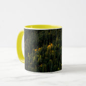 "Panoramablick auf Kiefernwald im Herbst Becher Tasse (Vorderseite Links)
