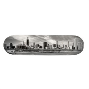 Panoramablick von Chicago-Skylinen im Winter Skateboard