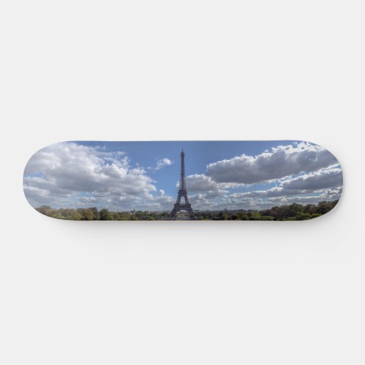Panoramasicht auf den Eiffelturm von Trocadero aus Skateboard (Horizontal)