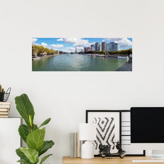 Panoramasicht auf die Seine - Paris, Frankreich Poster (Heimbüro)