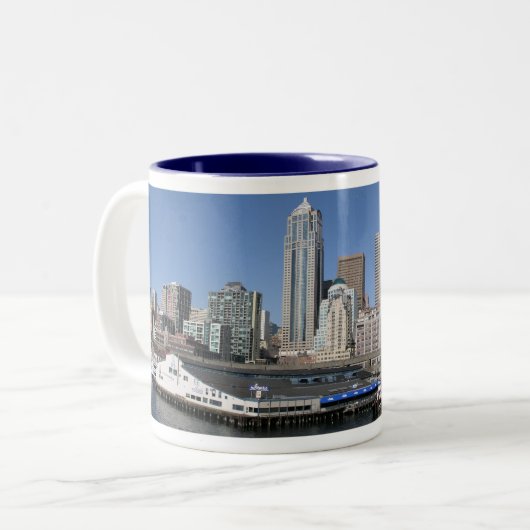Panoramische Skyline Seattles Zweifarbige Tasse (Vorderseite Links)
