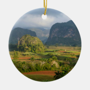 Panoramische Tallandschaft, Kuba Keramik Ornament