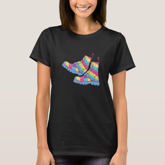 Pansexual Boots Gay Liebe LGBTQ+ Niedliche Ästheti T-Shirt (Vorderseite)