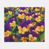 Pansy Bloom: Garden Beauty Nah-up. Fleecedecke (Vorderseite (Horizontal))