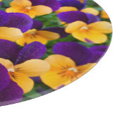 Pansy Bloom: Garden Beauty Nah-up. Schneidebrett (Ecke)