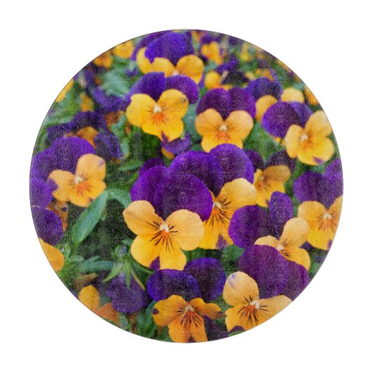 Pansy Bloom: Garden Beauty Nah-up. Schneidebrett (Vorderseite)