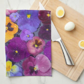Pansy Blume schwimmen im Vogelbad mit Taube Geschirrtuch (Viertel Falte)