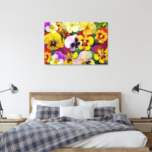 Pansy Blume ~ überzogene Leinwand (Insitu (Schlafzimmer))