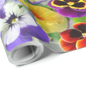 Pansy Collage Geschenkpapier (Rolleneckpunkt)