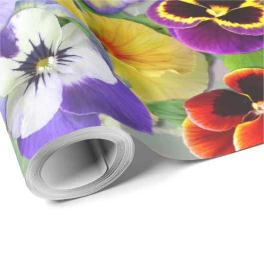 Pansy Collage Geschenkpapier (Rolleneckpunkt)