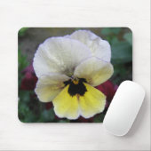 Pansy White and Yellow Mousepad (Mit Mouse)