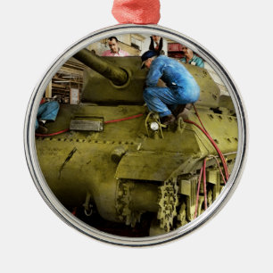 Panzer - Fabrik - Panzer zum Verständnis 1943 Ornament Aus Metall