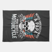 Papa Biker, der ein Motorrad fährt Geschirrtuch (Horizontal)